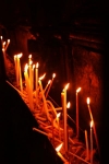 Kaarsen in de kerk in Jerusalem